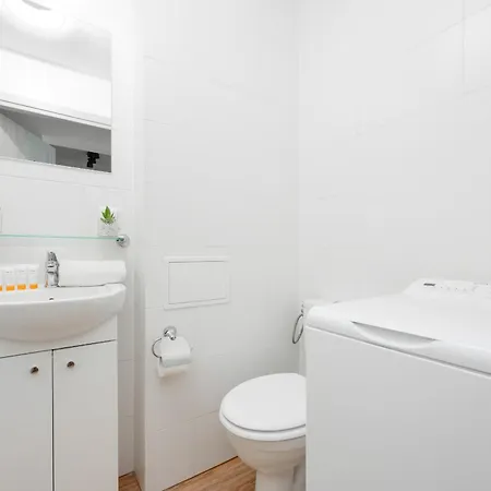 Lejlighed In The Business Center By Renters *